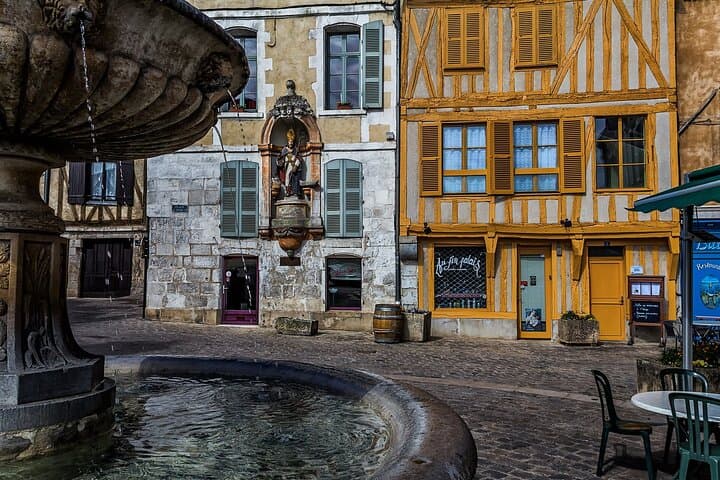 Burgundy Bliss Wine Tasting Private Day Trip from Paris