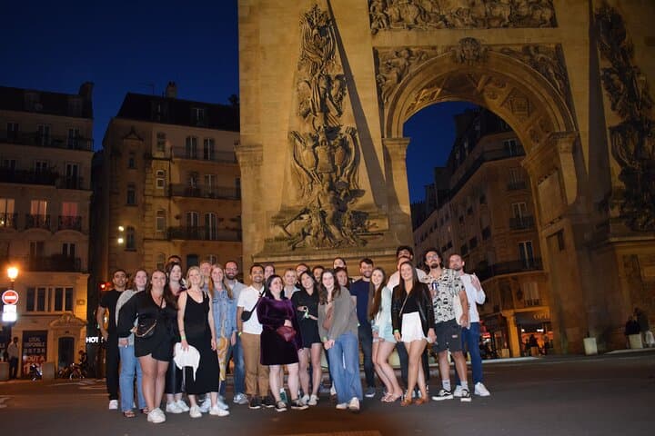 Paris City Center Guided Pub Crawl With Shots & Club Entry