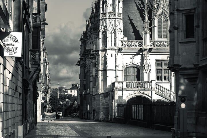Normandy Odyssey Rouen and Étretat Cliffs Day Trip from Paris