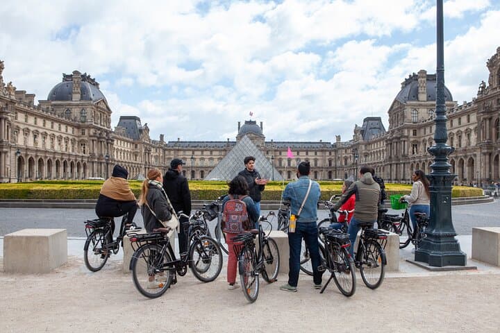 Best of Paris Small Group E-bike Guided tour (w/ optional Cruise)