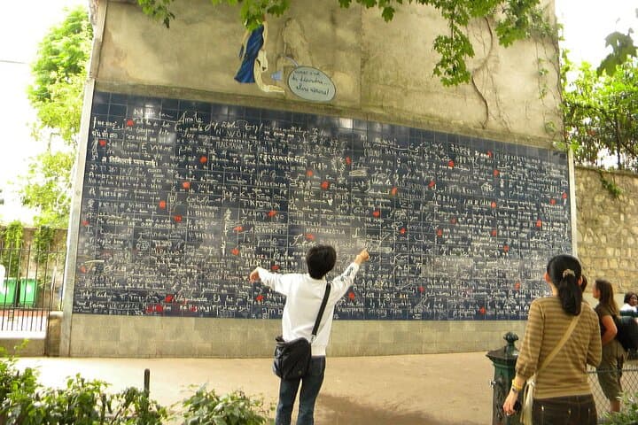 Montmartre Magic: A Walking Tour Through Art, Love & History