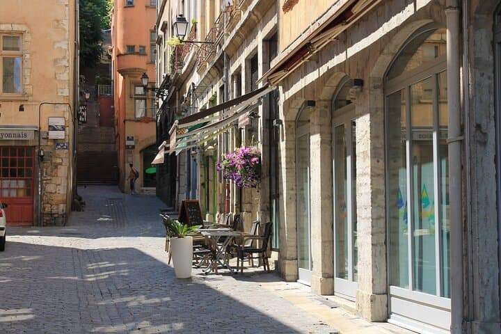 Lyon Jewish Heritage and Old Town Private Tour