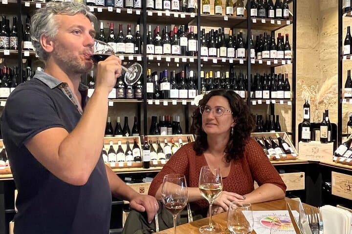 Bordeaux: Wine tasting with a DipWSET, CMS Certified Sommelier