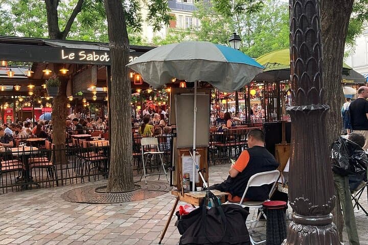 Paris Bites & Stories : A Tasty City Adventure with a Local