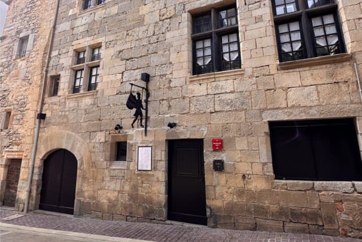Saint Jean de Luz Self-Guided City Walking Tour & Scavenger Hunt