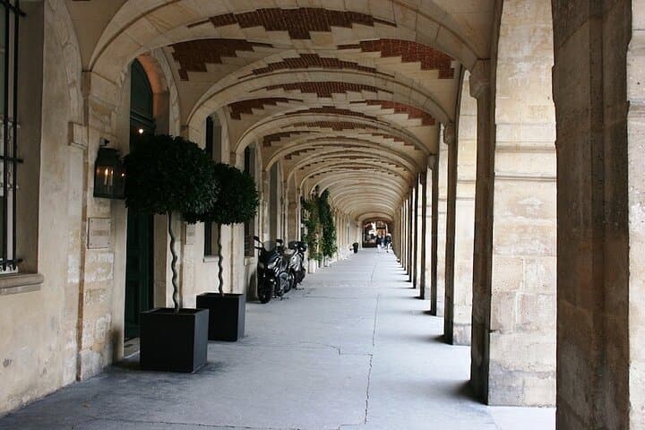 Private Italian Tour of Paris : Centre/Montmartre/other