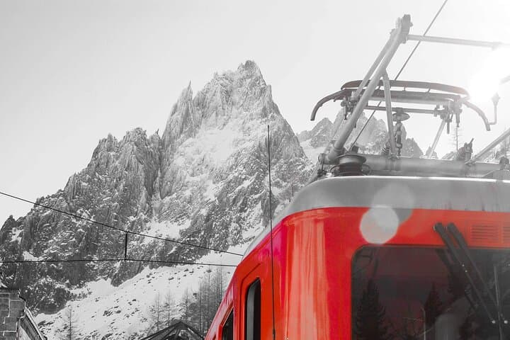Private guided tour of the Mer de Glace with a Mountain Guide