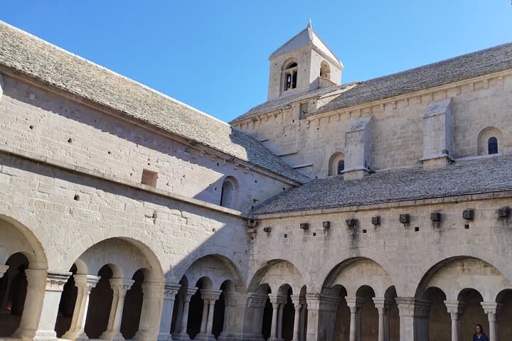 Private Guided Tour of Saint-Remy, Arles, and Les Baux