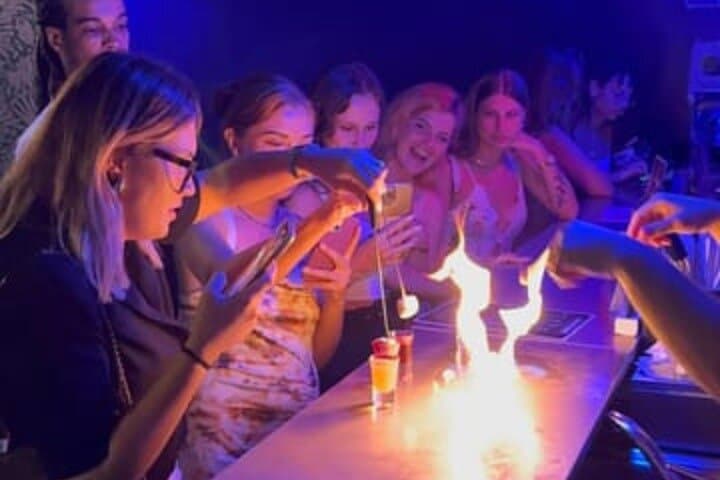 Bar Crawl in Nice the Ultimate Experience with night club