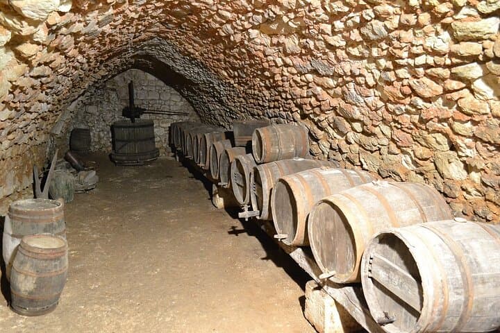 Burgundy wine tour - Private tour with professional tour guide !