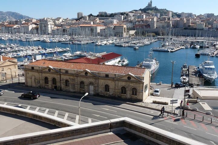Marseille Scavenger Hunt & Highlights Self-Guided Walking Tour