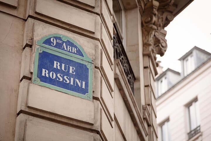 Paris Opera Neighbourhood Walking Tour
