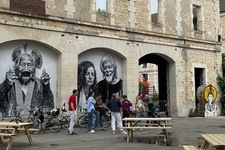 3-Hour E-Bike Immersive Tour of Bordeaux - English Tour