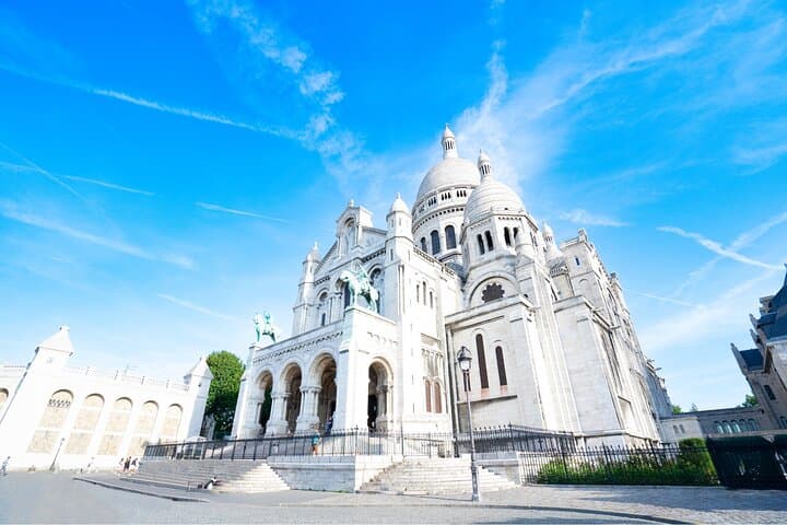 Basilica of the Sacred Heart of Montmartre Audio Guide on Smartphone