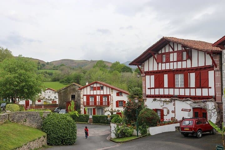 Hossegor: The most beautiful Basque villages! Private excursions.