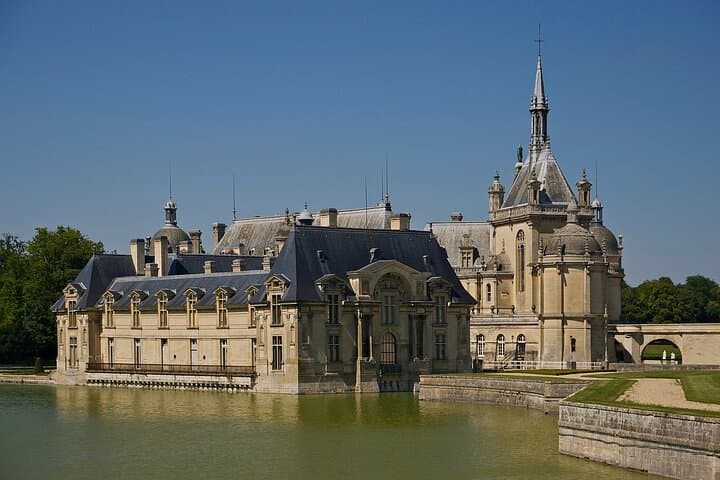 Private Chantilly and Ecouen Castles Tour from Paris
