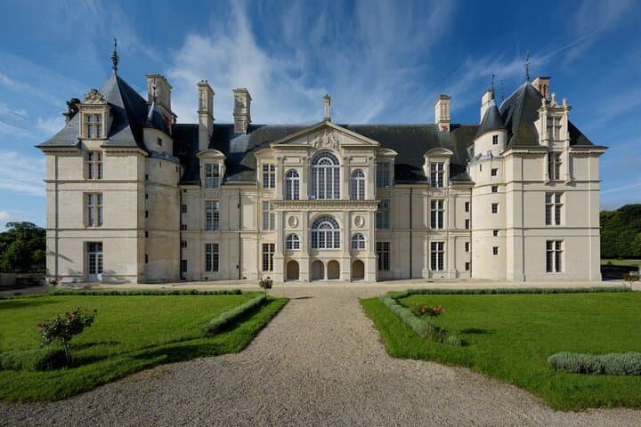 Private Chantilly and Ecouen Castles Tour from Paris