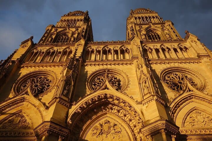 Private Day Trip From Paris to Loire Valley