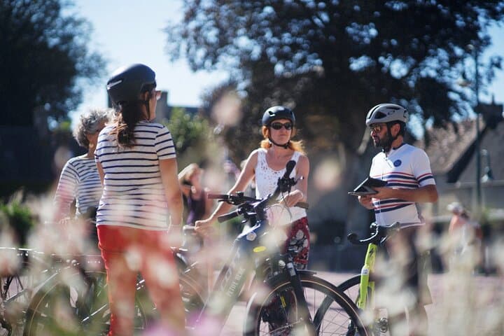 Normandy Private E-bike Guided Tour to Gold Beach