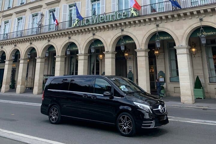 V Class in front of Le Meurice hotel