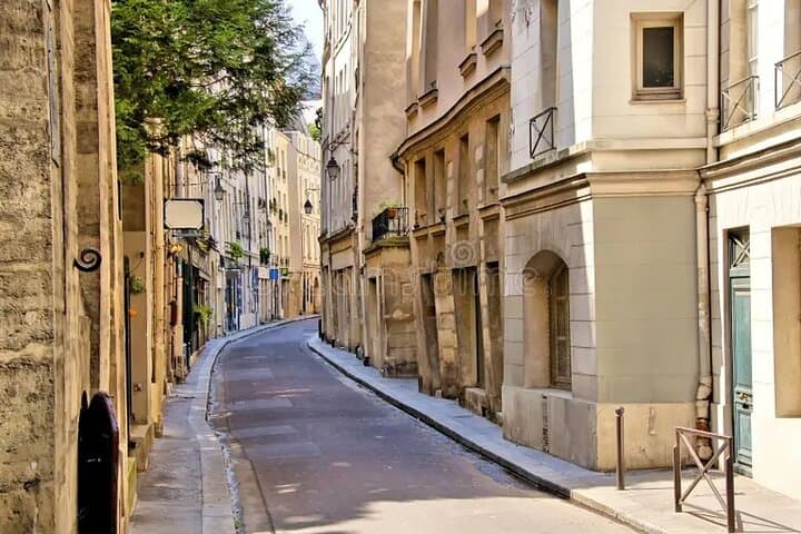 Le Grand Tour Half Day Private Walking Tour All the Main Sites