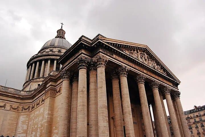 Le Grand Tour Half Day Private Walking Tour All the Main Sites