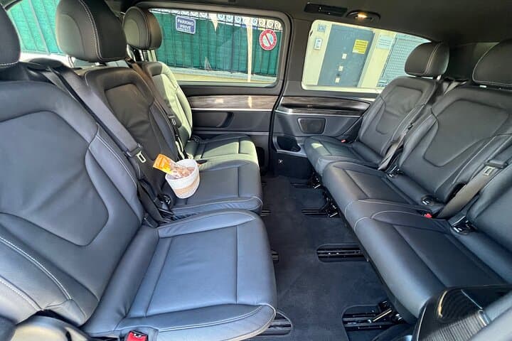 Nice Airport to Aix En Provence Private Transfer