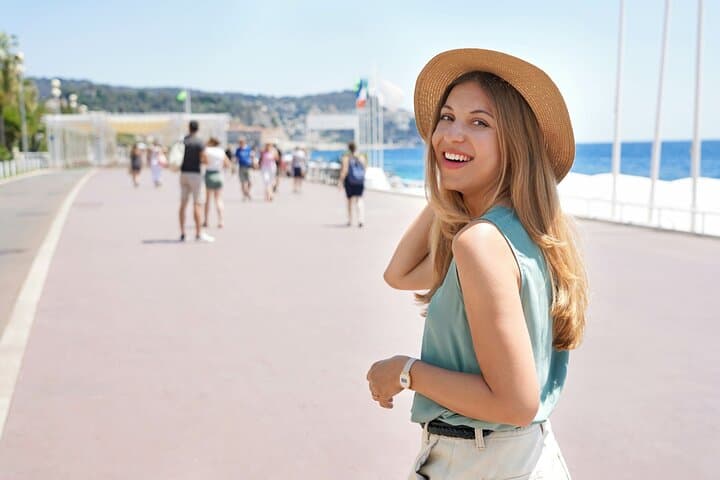 Nice Old Town Private Walking Tour with Côte d'Azur Cruise