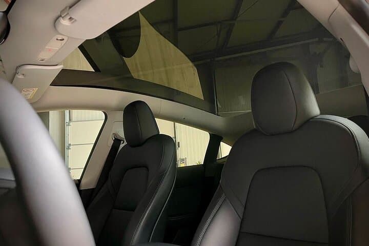 Private transport from Paris to Charles de Gaulle airport