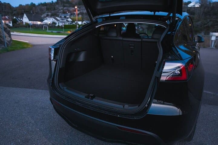 Private transport from Paris to Charles de Gaulle airport