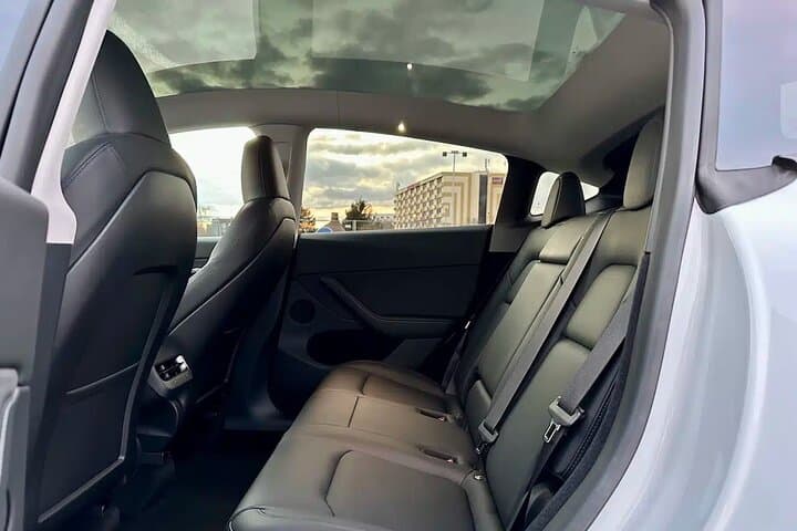 Private roundtrip transport Paris airport Orly