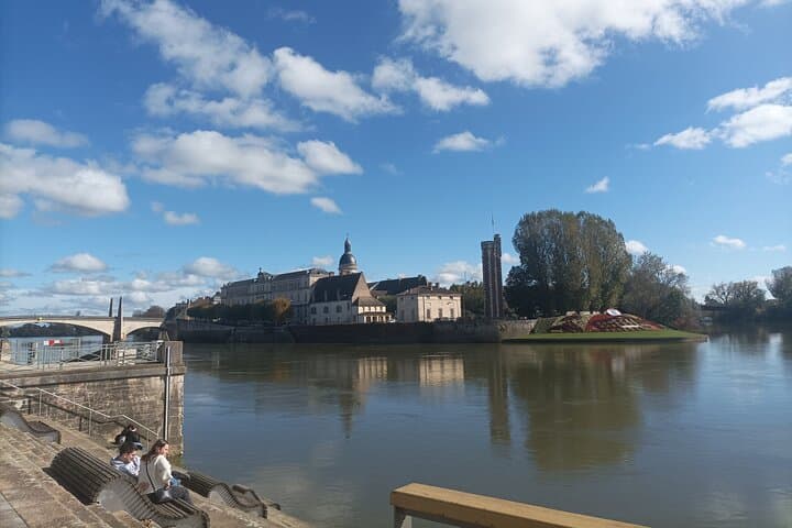 Private guided tour of Chalon-sur-Saône with an official guide!