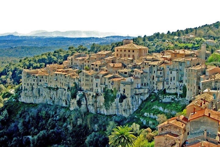 Visit Provence and the capital of the world perfumery Grasse