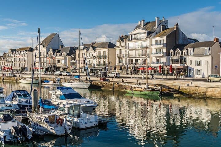 Latin Quarter and the Island of Notre-Dame Private Guided Tour