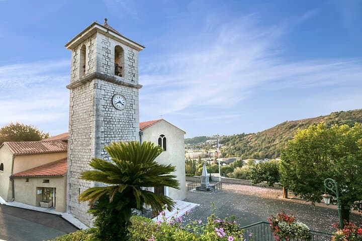 French Culture Tour in 3 Iconic Perched Villages from Antibes pt.