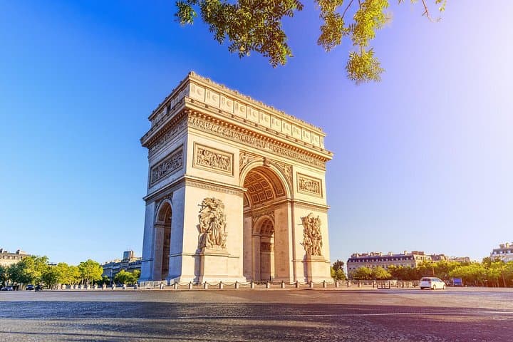 Full-Day Paris Highlights by Car Private Tour