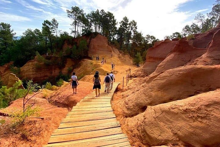 Path of ochres