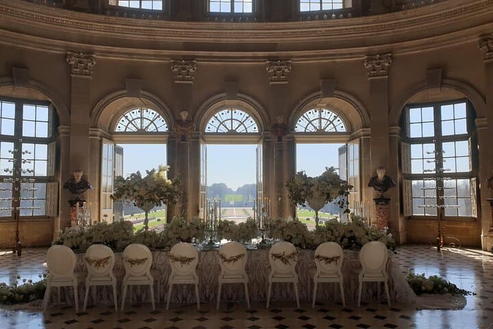Explore Chateau de Vaux le Vicomte Private Guided Tour from Paris