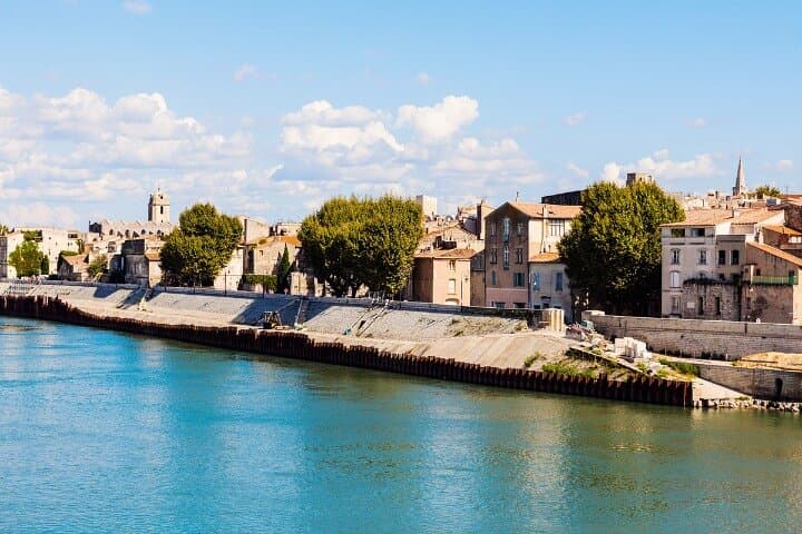 Historical Walking Tour of Ancient Arles with an APP