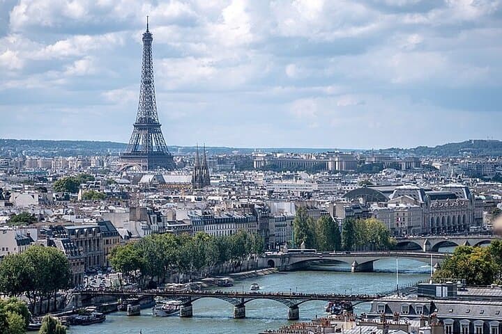 Paris: CDG/ORY Airport Private Roundtrip to Paris City Center