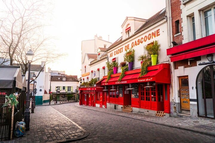 Iconic Montmartre Professional Photoshoot