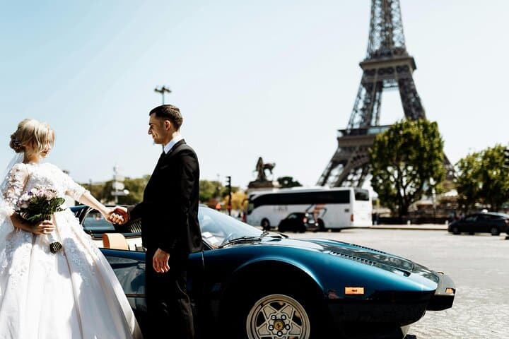 Romantic Photoshoot Love at Trocadéro Gardens