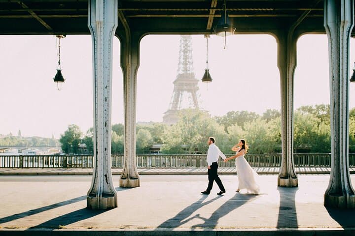 Romantic Photoshoot Love at Trocadéro Gardens