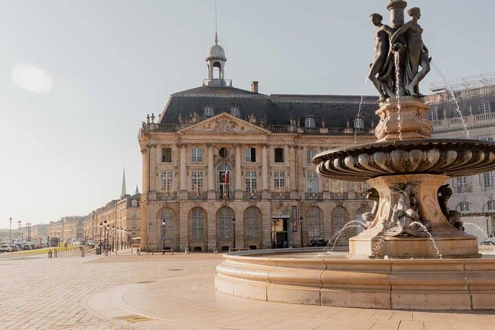 Bordeaux Mérignac Airport (BOD) Private Transfer to Bordeaux