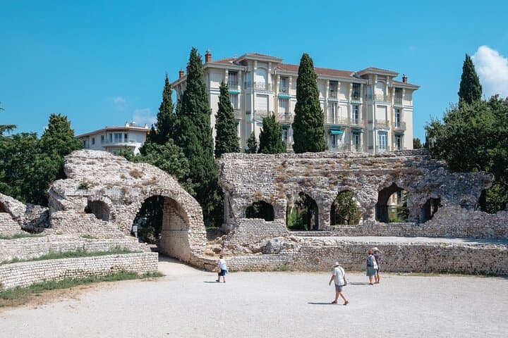 Explore Nice