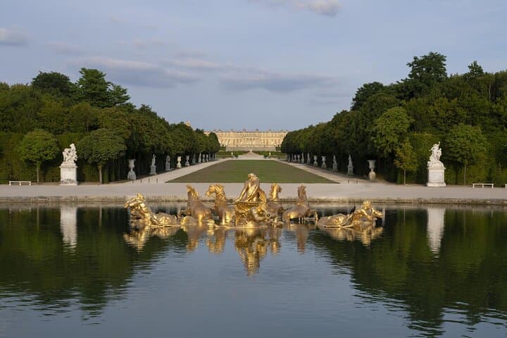 Palaces of Versailles Check-out from Le Havre