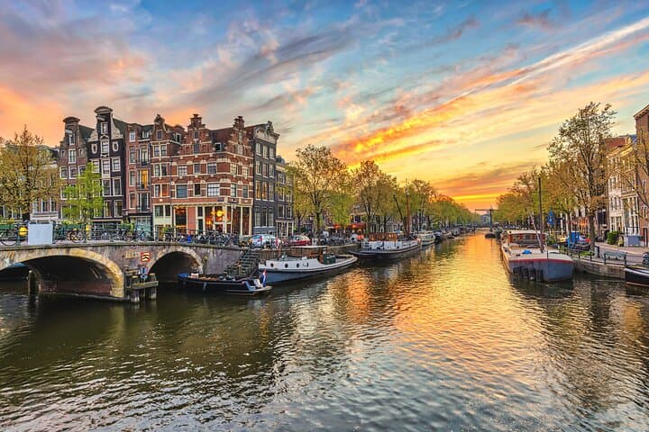Private transfer from Paris to Amsterdam, English speaking driver