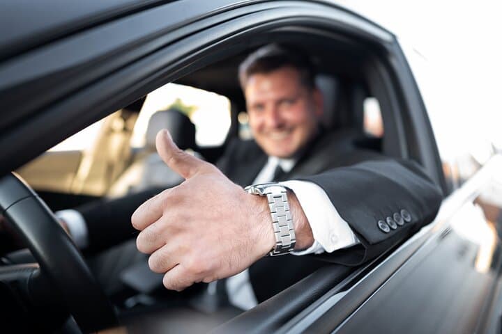 Private Sedan Transfer Charles de Gaulle Airport to Paris