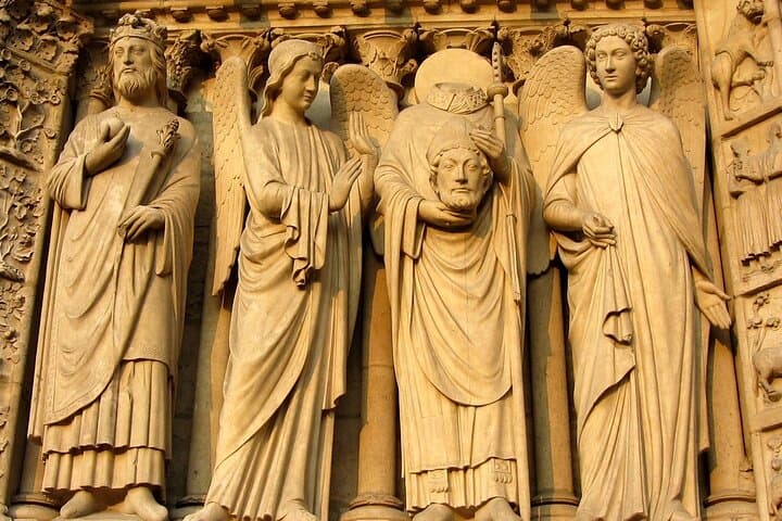 Notre Dame Guided Tour with Scheduled Group Access Option