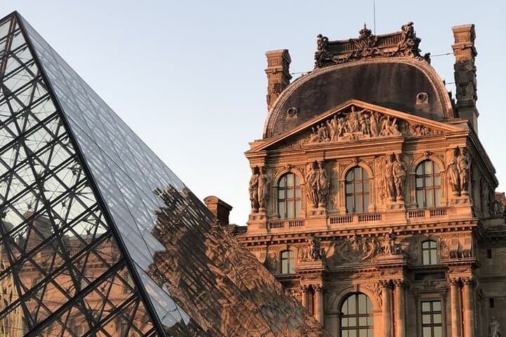 Private Van Transfer from Beauvais Airport to Paris